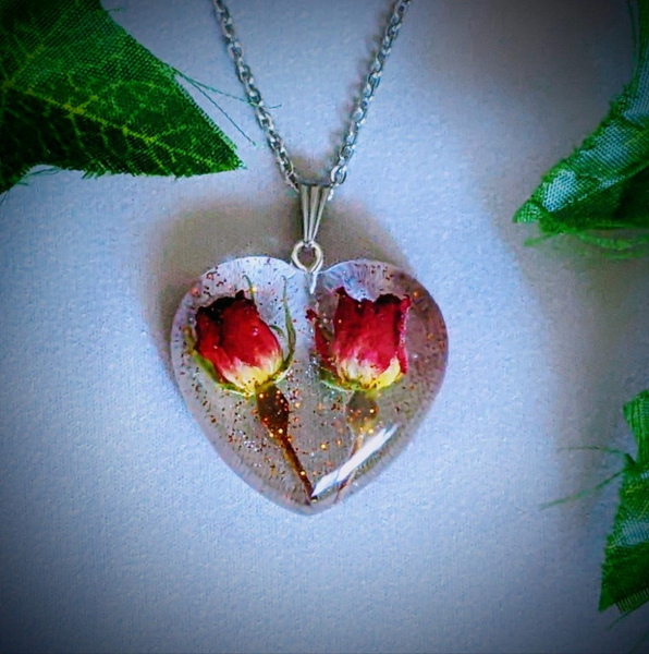 Inseparable Love: Handmade double rose bud pendant chain necklace