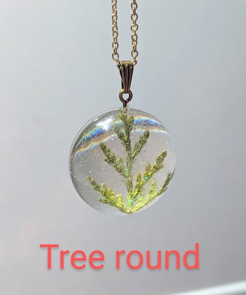 Holiday Joy: Holiday themed pendant chain necklace - Nature's Lure