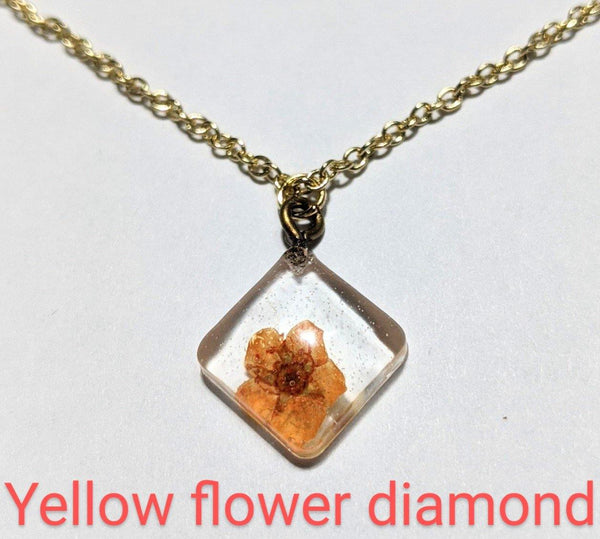 Pure Simplicity: Minimal golden or silver colored chain handmade pendant necklace - Nature's Lure