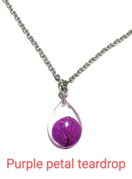 Pure Simplicity: Minimal golden or silver colored chain handmade pendant necklace - Nature's Lure
