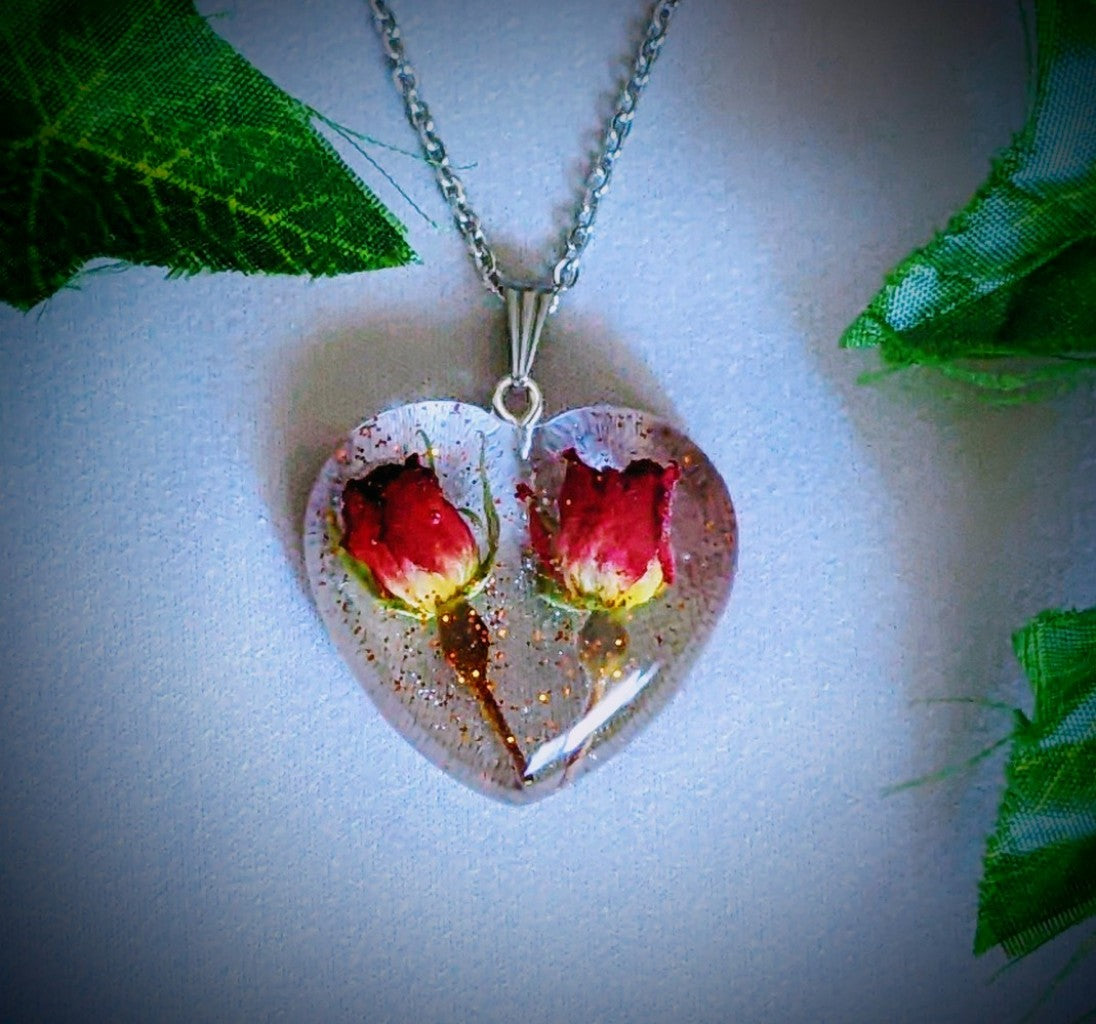 Rose discount bud necklace