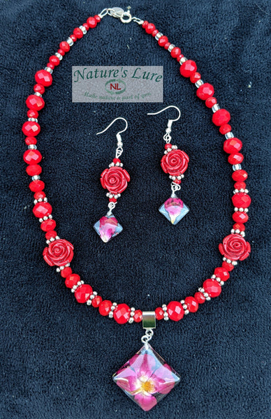 Rose necklace and earrings made with Red rose flower resin pendant and beads: Rouge AmorII - Nature's Lure