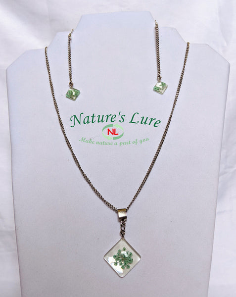Silver chain necklace and earrings with blue flower resin pendant: Royal Blue - Nature's Lure