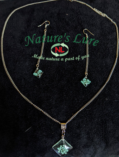 Silver chain necklace and earrings with blue flower resin pendant: Royal Blue - Nature's Lure