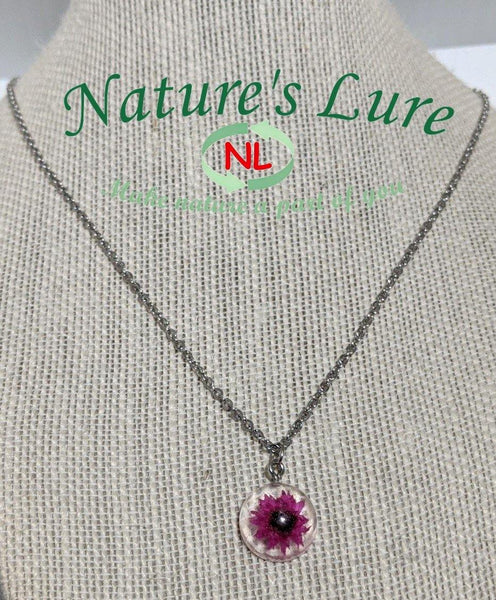 Pure Simplicity: Minimal golden or silver colored chain handmade pendant necklace - Nature's Lure