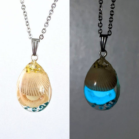 Treasured Love: Seashell glow pearl pendent chain necklace