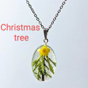 Holiday Joy: Holiday themed pendant chain necklace