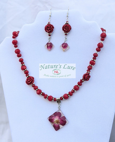 Rose necklace and earrings made with Red rose flower resin pendant and beads: Rouge AmorII - Nature's Lure