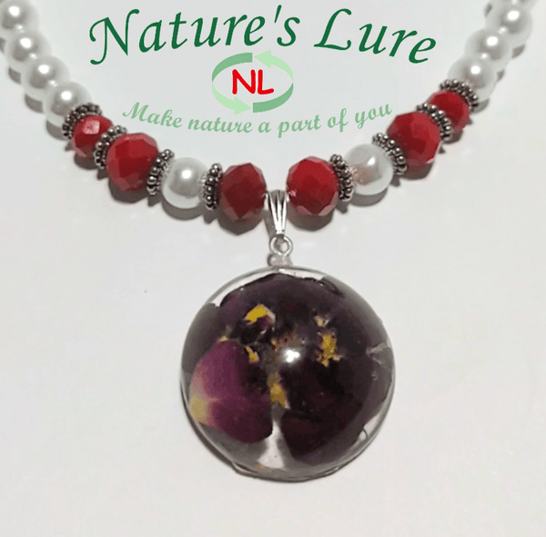 Rouge Creme: White glass pearl necklace with red flower pendant - Nature's Lure