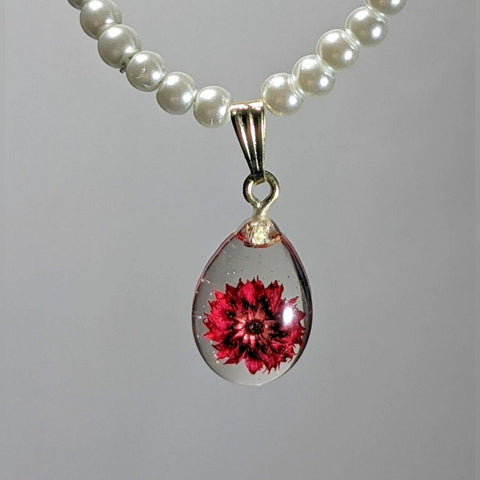 Simply Smooth: Mini glass pearl necklace with real flower pendant - Nature's Lure